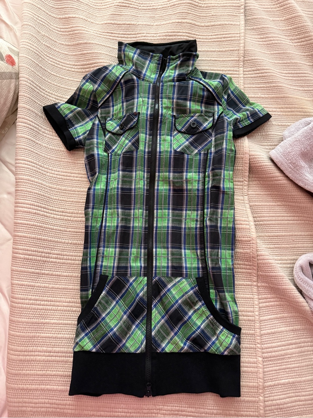 Green Plaid Zip-Front Short Sleeve Dress with Pocket Details